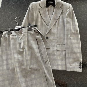 MaxMara suit Blazer and Skirt